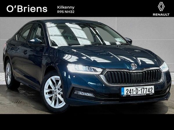 Skoda Octavia Saloon, Petrol, 2024, Blue