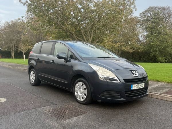 Peugeot 5008 MPV, Diesel, 2011, Blue