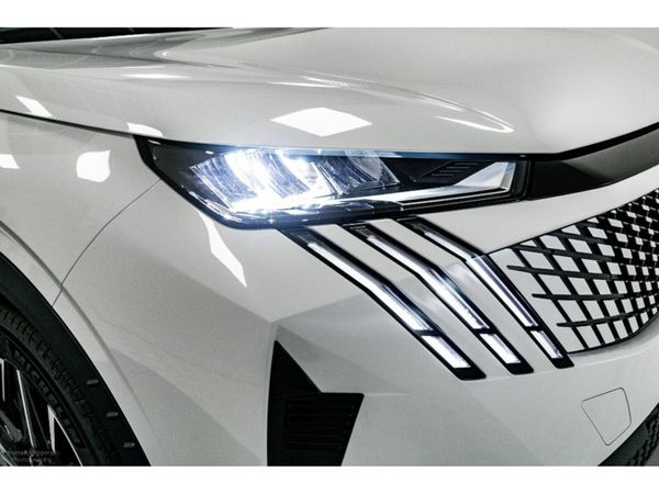Peugeot 3008 SUV, Petrol Hybrid, 2025, White