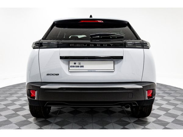 Peugeot 2008 SUV, Petrol Hybrid, 2025, White