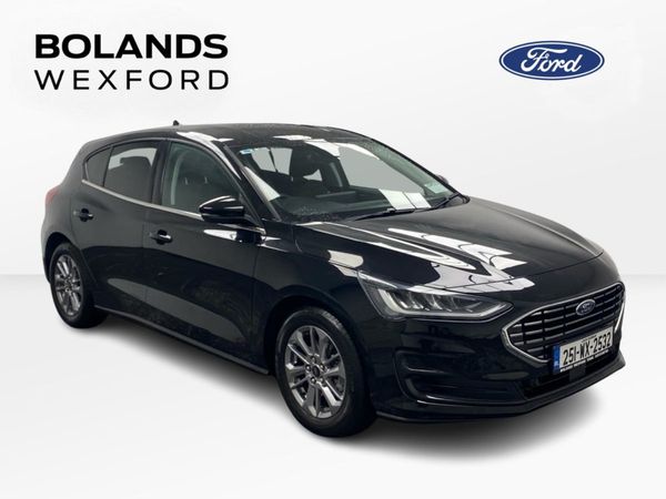 Ford Focus Hatchback, Petrol Hybrid, 2025, Black