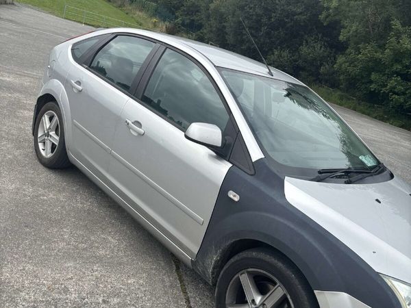Ford Focus Hatchback, Petrol, 2007, Silver
