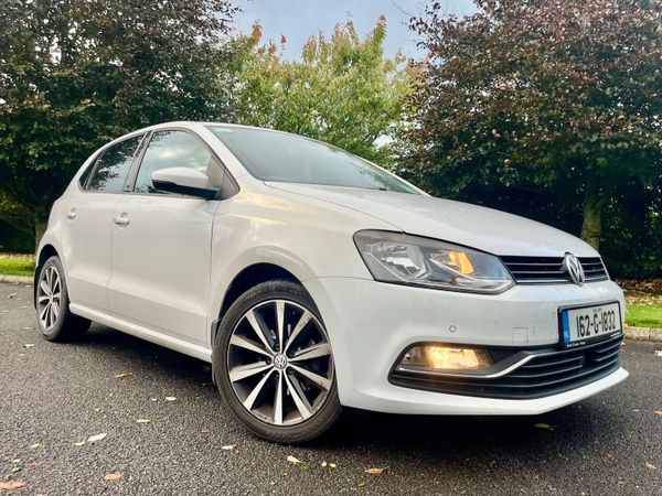 Volkswagen Polo Hatchback, Petrol, 2016, White