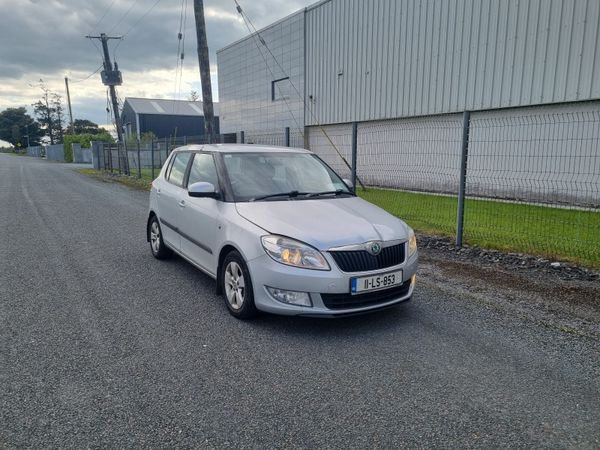 Skoda Fabia Hatchback, Diesel, 2011, Silver