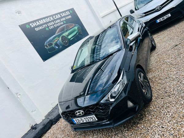 Hyundai i20 Hatchback, Petrol, 2022, Black
