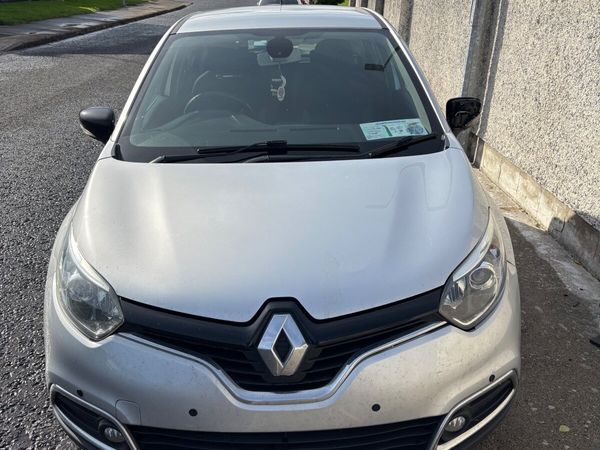 Renault Captur Hatchback, Diesel, 2015, Silver