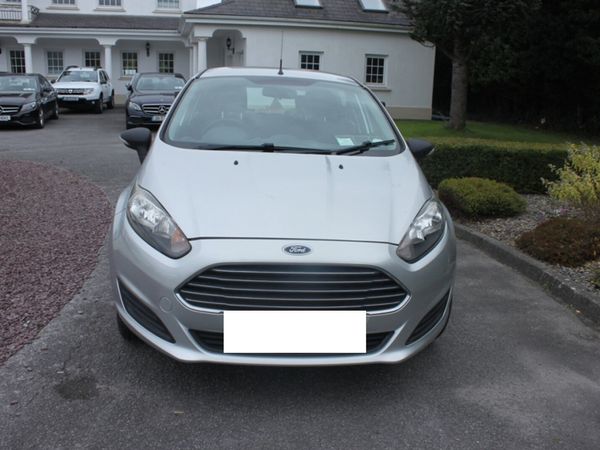 Ford Fiesta Hatchback, Petrol, 2013, Silver