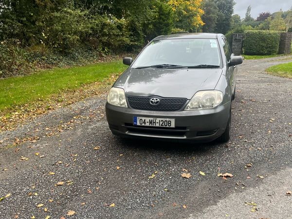 Toyota Corolla Saloon, Petrol, 2004, Grey