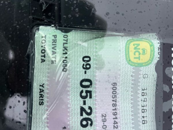 Toyota Yaris Hatchback, Petrol, 2007, Silver