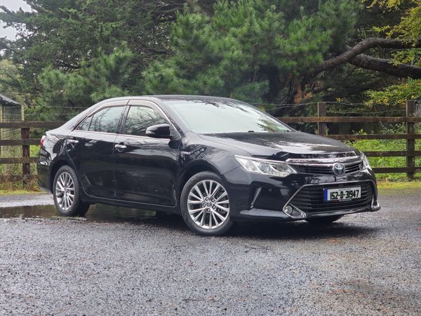 Toyota Camry Saloon, Petrol Hybrid, 2015, Black