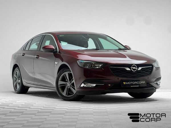 Opel Insignia Saloon, Diesel, 2019, Red