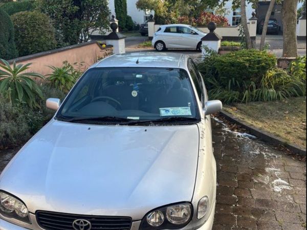 Toyota Corolla Hatchback, Petrol, 2000, Silver