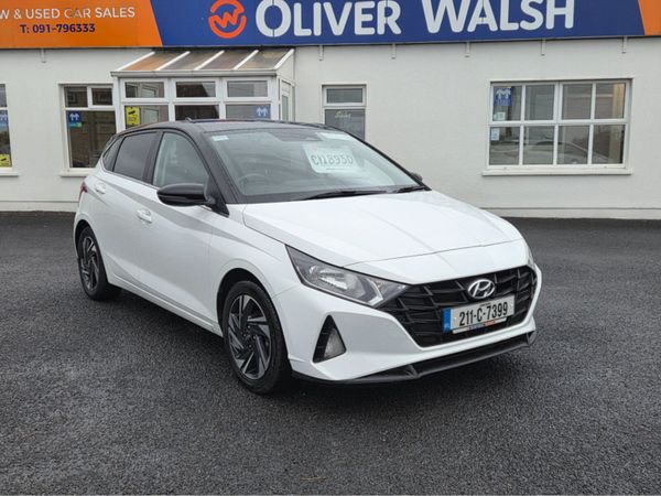 Hyundai i20 Hatchback, Petrol, 2021, White