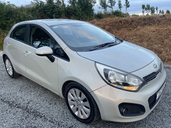 Kia Rio Hatchback, Diesel, 2013, Beige