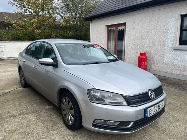 Volkswagen Passat Saloon, Diesel, 2013, Silver