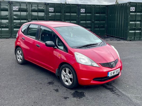 Honda Jazz Hatchback, Petrol, 2010, Red