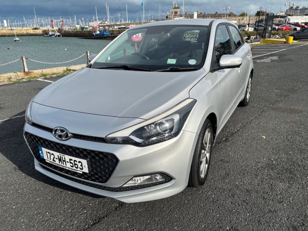 Hyundai i20 Hatchback, Petrol, 2017, Grey