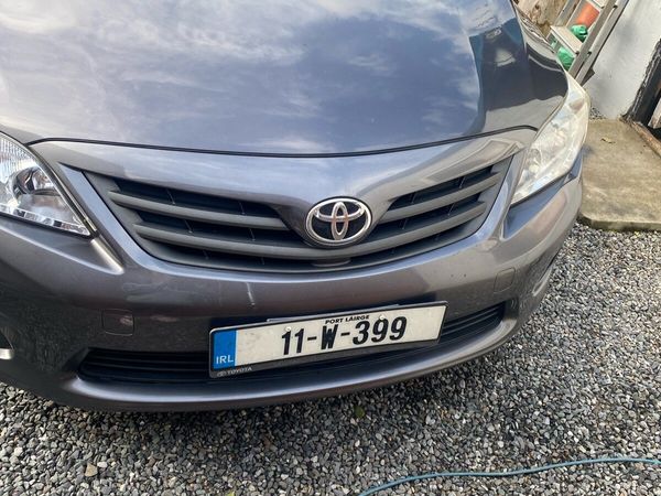 Toyota Corolla Saloon, Petrol, 2011, Grey