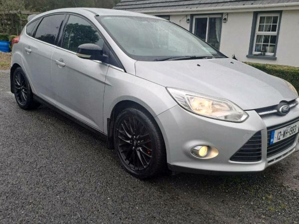 Ford Focus Hatchback, Diesel, 2012, Silver