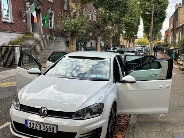 Volkswagen Golf Hatchback, Diesel, 2013, White