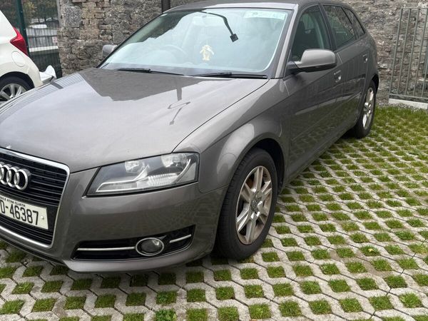 Audi A3 Hatchback, Diesel, 2011, Grey