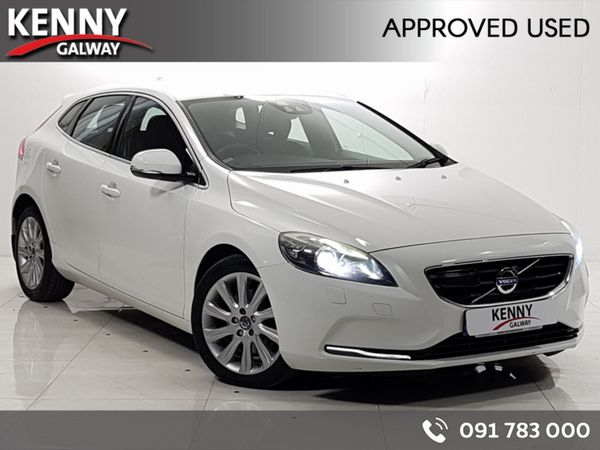 Volvo V40 Hatchback, Petrol, 2015, White
