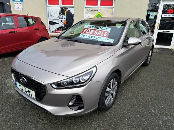 Hyundai i30 Hatchback, Diesel, 2017, Gold