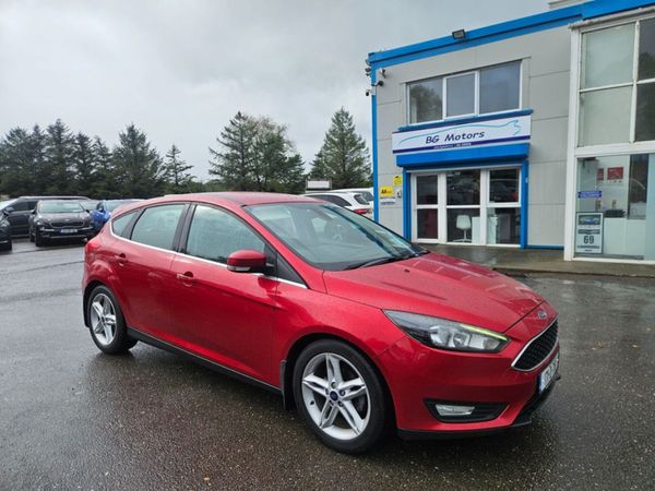 Ford Focus Hatchback, Diesel, 2017, Red