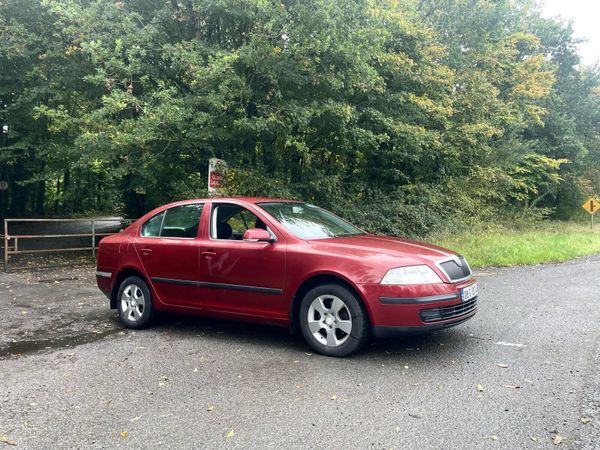 Skoda Octavia Hatchback, Diesel, 2008, Red