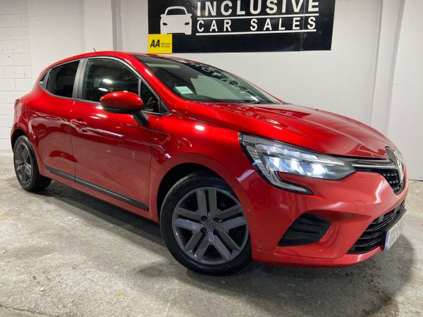 Renault Clio Hatchback, Petrol, 2022, Red