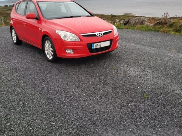 Hyundai i30 Hatchback, Diesel, 2008, Red