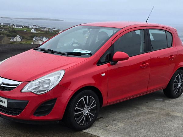 Vauxhall Corsa Hatchback, Diesel, 2013, Red