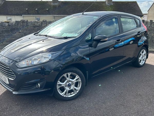Ford Fiesta Hatchback, Petrol, 2015, Black