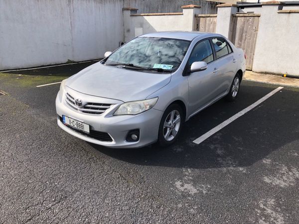 Toyota Corolla Saloon, Diesel, 2011, Silver