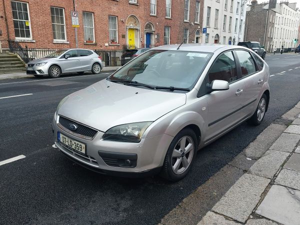 Ford Focus Hatchback, Petrol, 2007, Silver
