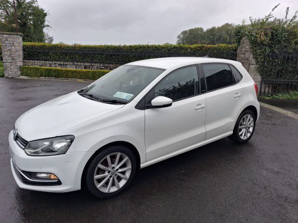 Volkswagen Polo Hatchback, Petrol, 2017, White