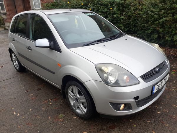Ford Fiesta Hatchback, Petrol, 2006, Silver