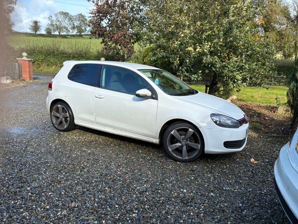 Volkswagen Golf Hatchback, Diesel, 2011, White