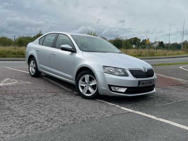Skoda Octavia Saloon, Diesel, 2015, Silver