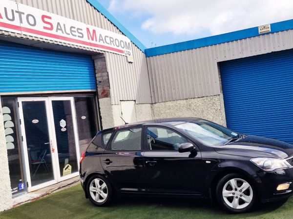 Kia Ceed Hatchback, Diesel, 2010, Black
