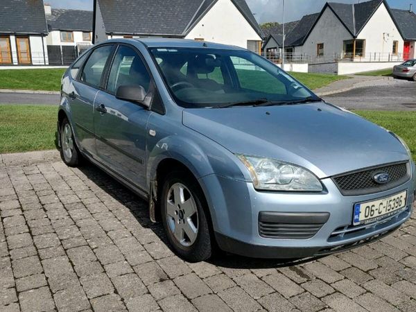 Ford Focus Hatchback, Petrol, 2006, Blue