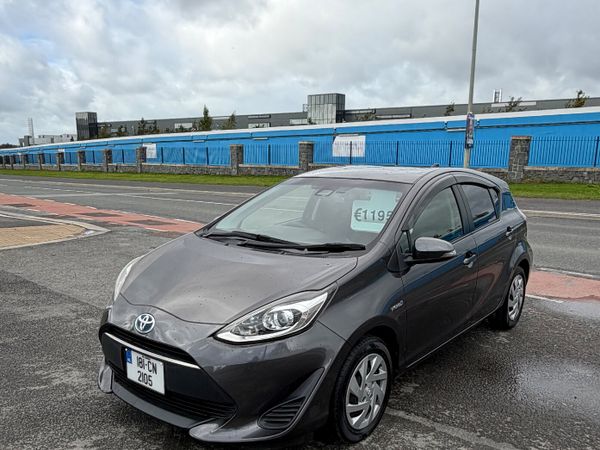 Toyota Aqua Hatchback, Petrol Hybrid, 2018, Grey