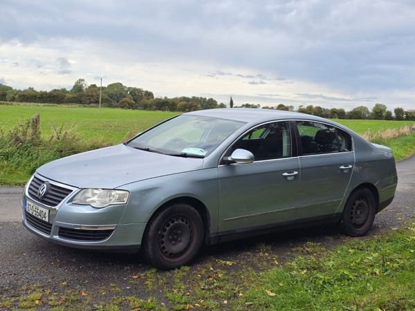Volkswagen Passat Saloon, Petrol, 2007, Blue
