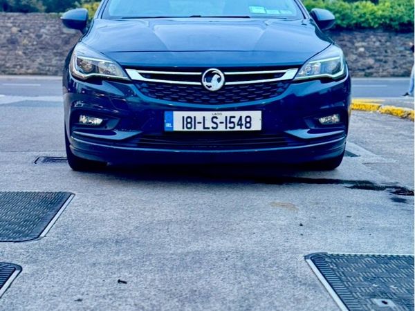 Vauxhall Astra Hatchback, Petrol, 2018, Green
