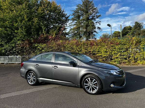 Toyota Avensis Saloon, Diesel, 2015, Grey
