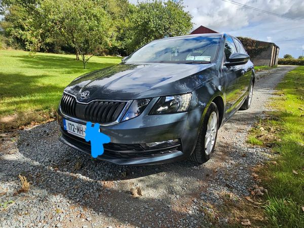 Skoda Octavia Saloon, Petrol, 2017, Grey