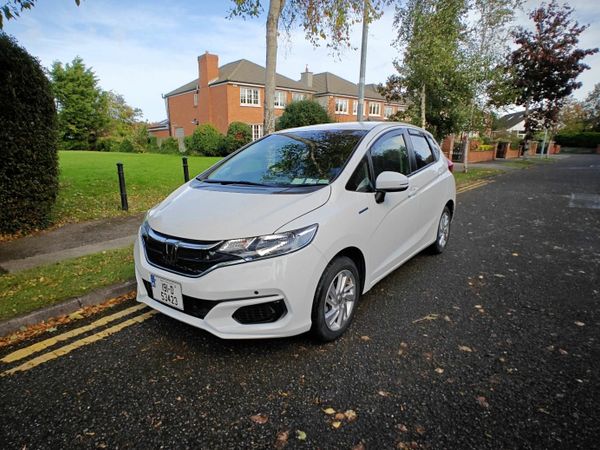 Honda Fit Hatchback, Petrol Hybrid, 2019, White