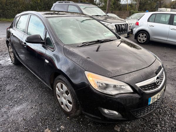 Opel Astra Hatchback, Diesel, 2011, Black