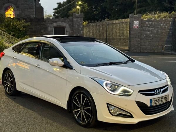 Hyundai i40 Saloon, Diesel, 2012, White