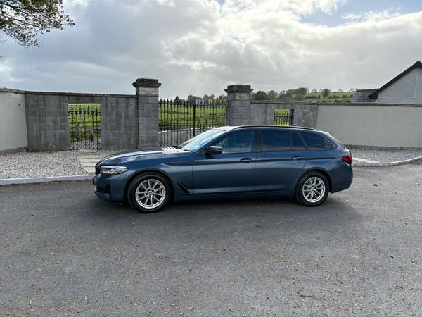 BMW 5-Series Estate/Jeep, Diesel, 2023, Blue